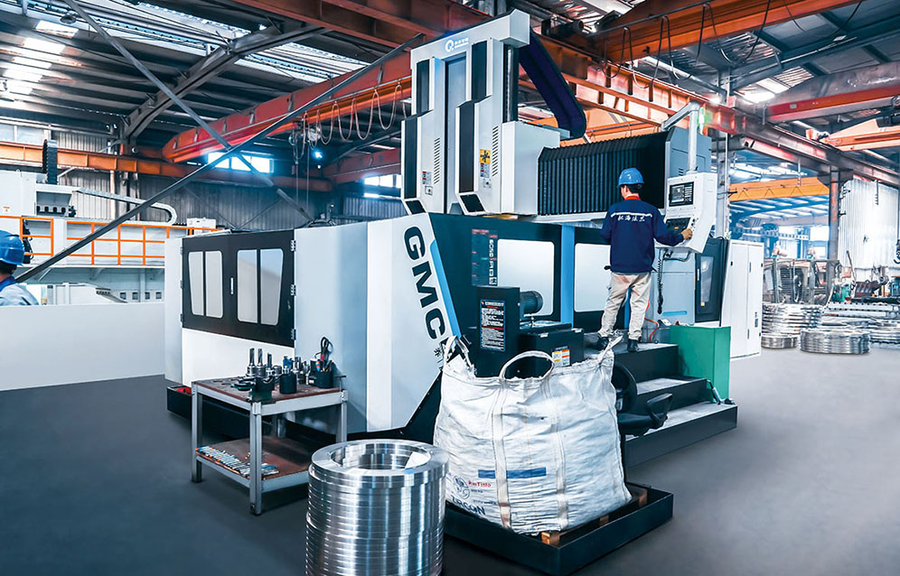 High-precision CNC machine tool